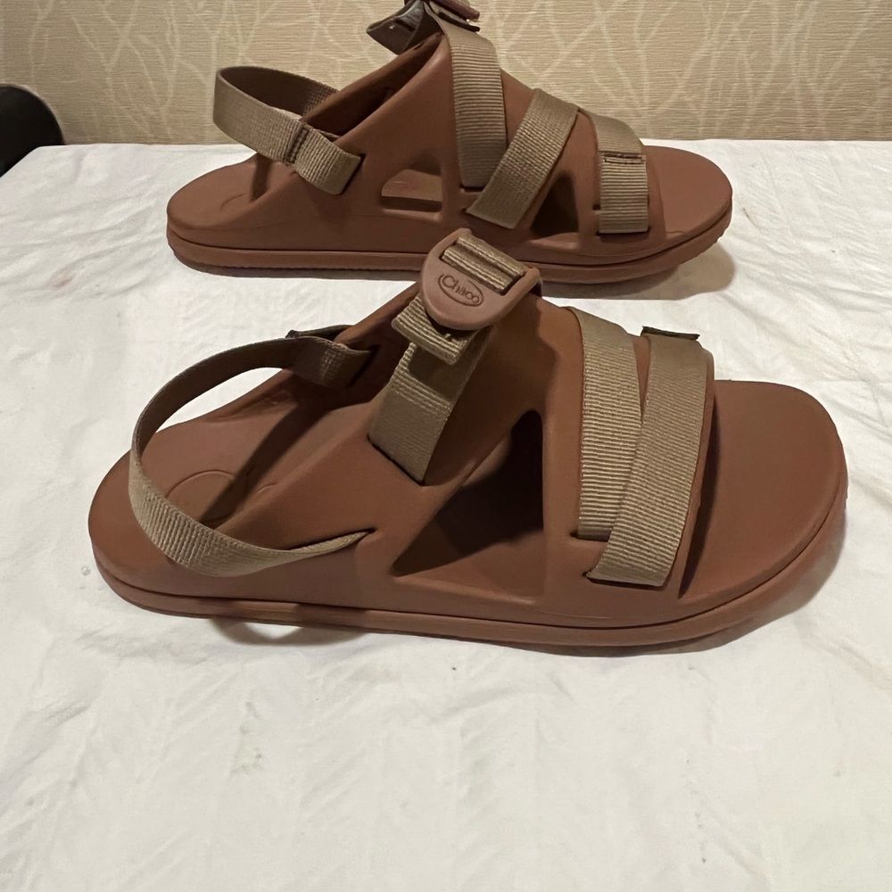 Chaco Chillos Sandals - Picture 3 of 10